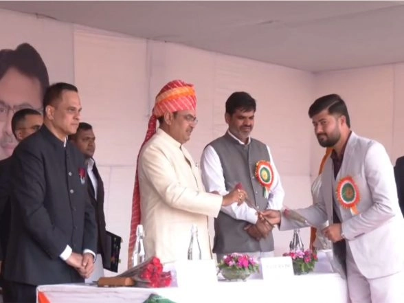 India News | Rajasthan CM Bhajanlal Sharma Honours Employees for Outstanding Work on 77th Republic Day