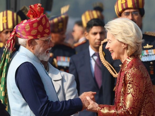 World News | EU Chief Thanks President Murmu for Hosting Her at Republic Day Celebrations