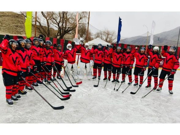 Sports News | Beyond the Call of Duty: As India Celebrates 77th Republic Day, Ladakh Scouts out There to Make a Difference in Ice Hockey
