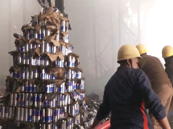 India News | West Bengal: At Least Three Killed in Fire at Manufacturing Unit in Kolkata's Anandapur