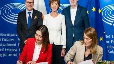 World News | EU Signs Ban on Russian Gas into Law