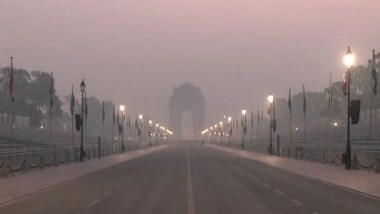 India News | Smog Covers Parts of Delhi-NCR as AQI Remains in 'Poor' Category at 294