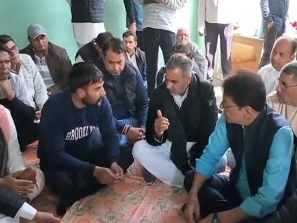 India News | BJP Leaders Meet Family of Army Soldier Rinkil Balyan Killed in J-K Road Mishap