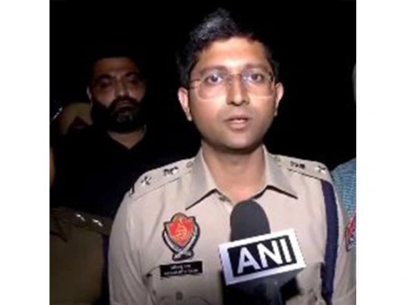 India News | Punjab: Police Arrest Gangster Goldy Brar's Parents in 2004 Ransom, Threat Case