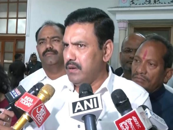 India News | Karnataka BJP President BY Vijayendra Demands Probe into Excise Scam by Sitting Judge or CBI