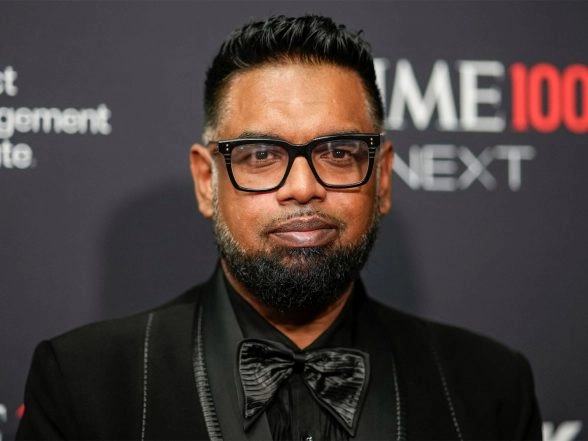 World News | PM Modi Thanks Guyanese President Irfaan Ali for His Wishes on 77th Republic Day