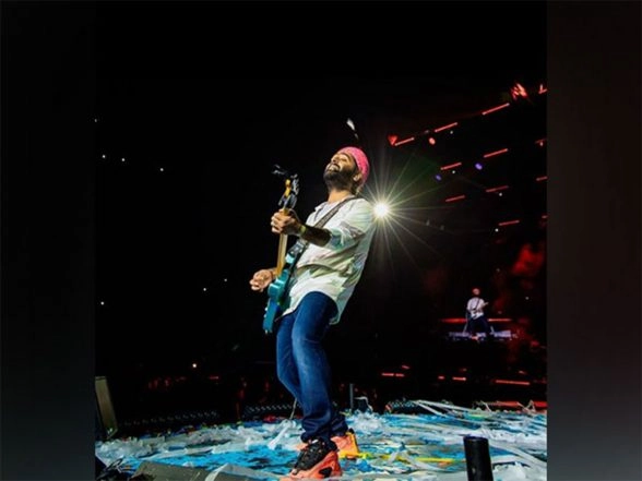 Entertainment News | From 'Channa Mereya' to 'Raabta': Revisiting Arijit Singh's Iconic Tracks as He Retires