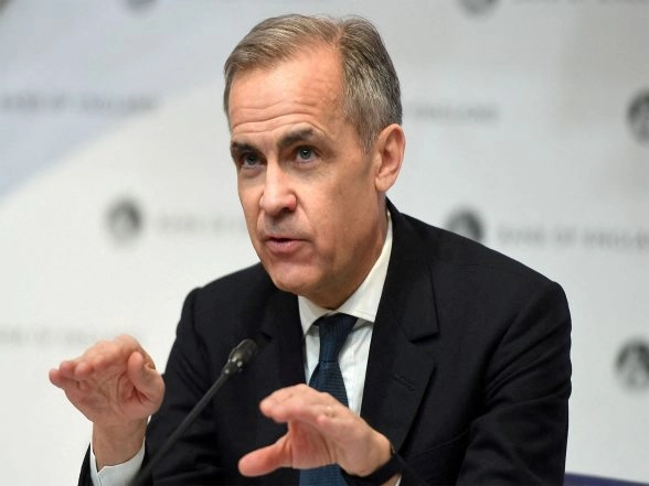 World News | Canadian PM Mark Carney Pushes Back on Claims He Softened Davos Remarks After Call with Trump
