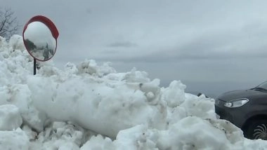 India News | J-K: Heavy Snowfall in Rajouri Turns Kotranka Sub-division and Pir Panjal Range into Winter Wonderland