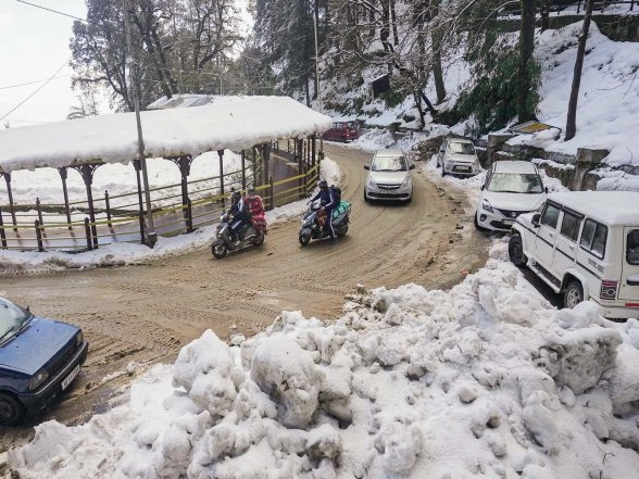 India News | Dry Weather Persists in Himachal Pradesh; Dense Fog Hits Pockets