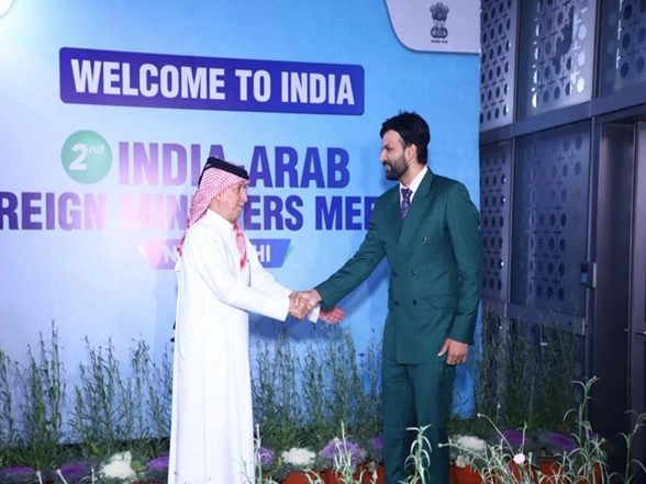 World News | Qatar's MoS for Foreign Affairs Arrives in New Delhi for 2nd India-Arab Foreign Ministers' Meeting