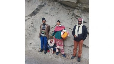 India News | Himachal Pradesh: Heavy Snowfall Paralyses Life in Pangi Valley; Teen Boy Carried 33 Km to Hospital