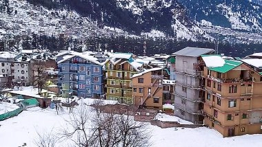 India News | Snowfall Disrupts Public Utilities Across Himachal; 482 Roads Blocked, Power and Water Supply Hit