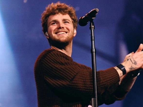 Entertainment News | Alex Warren Jokes Ed Sheeran Stopped Replying to His Emails