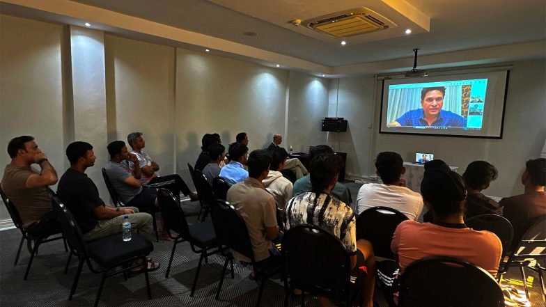 Sports News | India U19 Team Interacts with Sachin Tendulkar Ahead of Crucial WC Clash Against Pakistan