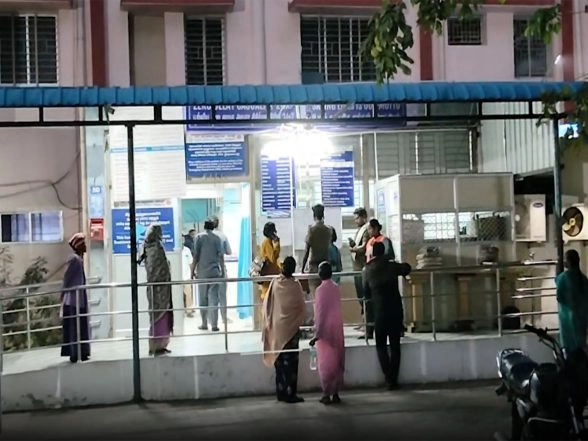 India News | Tamil Nadu: Four Women Killed, One Injured After Car Hits Group of Pilgrims in Perambalur