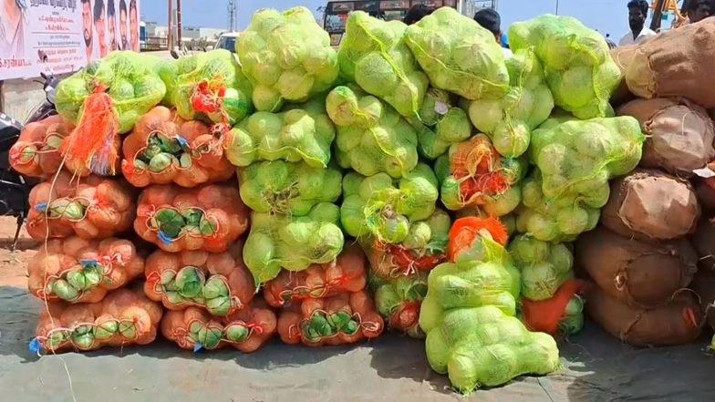 India News | Tamil Nadu: Muslim Trader Donates Vegetables, Groceries for Vadalur Thaipusam Festival