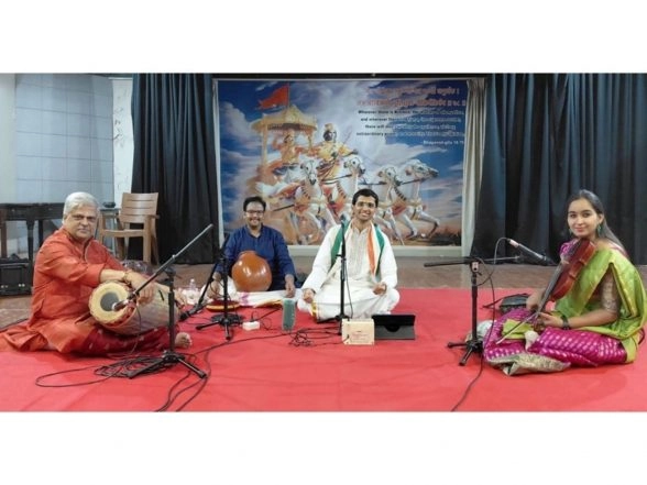 Business News | Young Carnatic Vocalist Vignesh Shankarnarayanan Draws Full Houses Across Shows in Mumbai