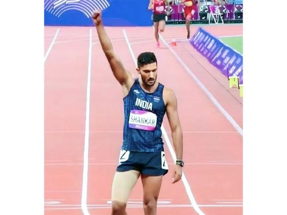 Sports News | Tejaswin Shankar Stuns Olympic Medalist Shelby to Secure High Jump Title in Kansas