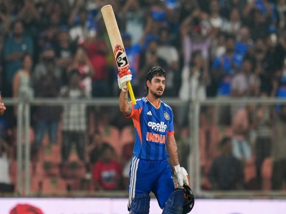 Sports News | Ishan's Century, Surya's Blitz Powers India to 271/5 Against NZ in Final T20I