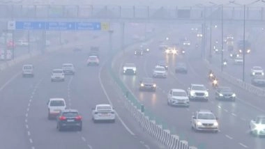 Delhi Air Pollution: Cold Wave Continues As AQI Remains in &lsquo;Poor&rsquo; Category; Rain Lashes Parts of National Capital (Watch Videos)
