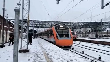 Vande Bharat Conquers Winter Chill! Semi-High-Speed Train From Katra to Srinagar Passes Through Snow-Covered Tracks Amid Fresh Snowfall (Watch Video)