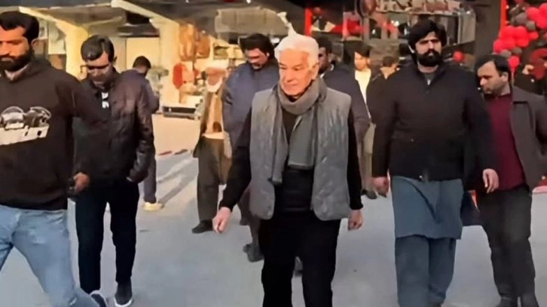 Fake Pizza Hut Store Inaugurated in Pakistan: Defence Minister Khawaja Asif Inaugurates 'Fake' Pizza Hut Outlet in Sialkot, American Multinational Issues Clarification