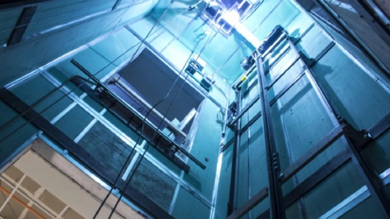 Kolkata Shocker: Toddler Dies After Falling Into Lift Shaft at Under-Construction Building in Entally