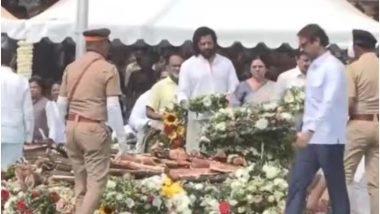 Riteish Deshmukh Pays Final Respects at Maharashtra Deputy CM Ajit Pawar&rsquo;s Funeral in Baramati (Watch Video)