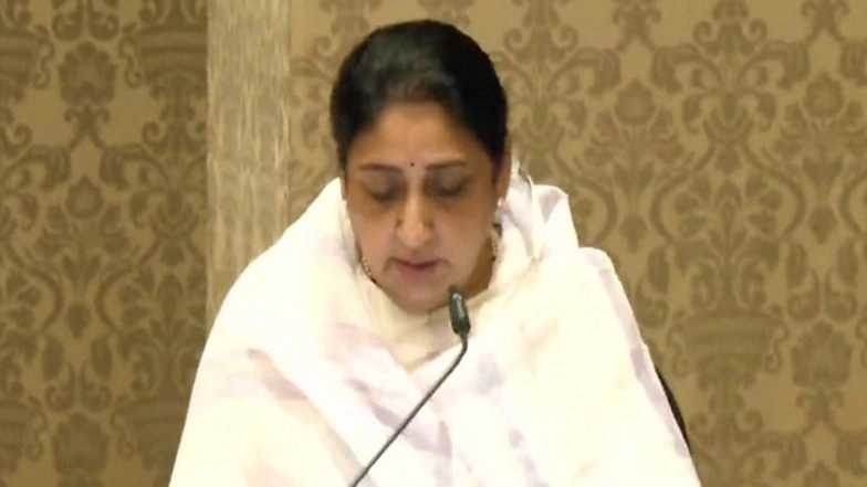 Sunetra Pawar Oath Ceremony: Ajit Pawar&rsquo;s Wife Sworn In As First Woman Deputy Chief Minister of Maharashtra at Lok Bhavan in Mumbai (Watch Video)