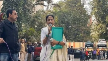 ED Raids I-PAC in Kolkata: Mamata Banerjee Visits I-PAC Chief Pratik Jain's Residence Amid Searches, Alleges Attempt to Seize TMC&rsquo;s Internal Data (Watch Video)