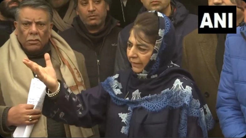 &lsquo;Will You Do the Same With Temples and Gurdwaras?&rsquo;: Mehbooba Mufti Slams Jammu and Kashmir Authorities Over Imam Profiling in Mosques, Flags Religious Surveillance Concerns (Watch Video)