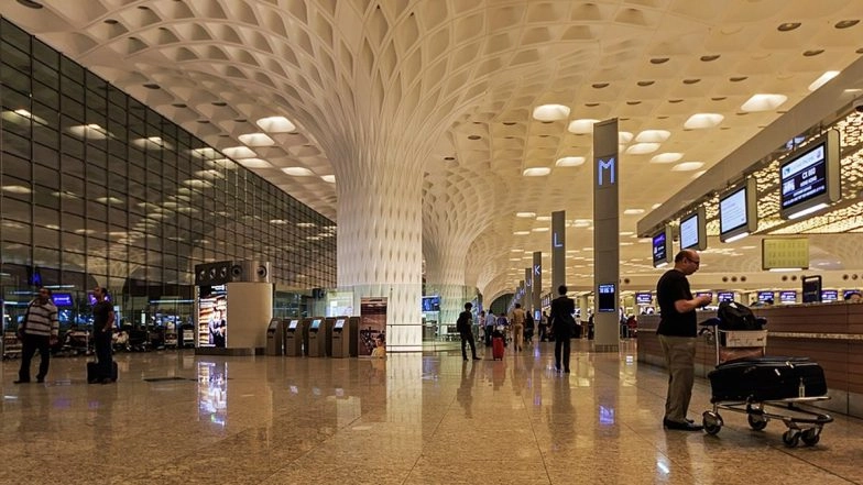 Mumbai Airport Namaz Row: Bombay HC Directs State to Find Alternate Prayer Site Near CSMIA