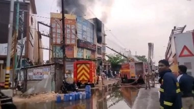 Bhubaneswar Supermarket Fire: Massive Blaze Near Dhauli Lingipur, Several People Rescued As Operations Continue (Watch Video)