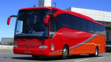 Kerala Viral Video: Clip Shows Girl Narrowly Escape From Getting Run Over by Speeding Bus in Kozhikode