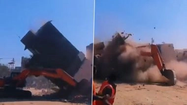 Uttar Pradesh: 3-Storey Building Collapses on Poclain Machine During Anti-Encroachment Drive in Banda, Driver Injured; Video Goes Viral