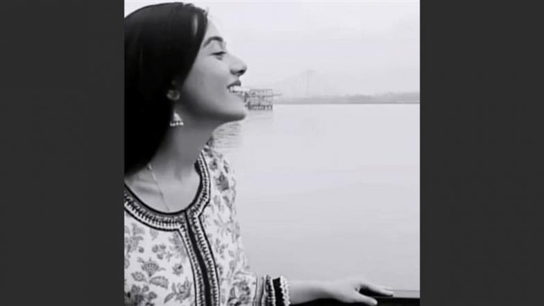 Madhubala’s Birth Anniversary: Amrita Rao Recreates Iconic ‘Aaiye Meherbaan’ on Howrah Bridge (Watch Video)