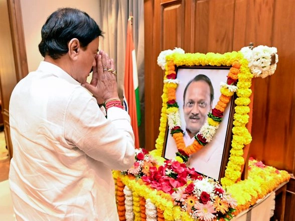 India News | Ajit Pawar's Asthi Kalash to Be Brought to NCP State Office; Sunil Tatkare to Perform Poojan