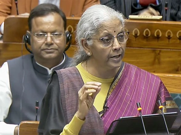 India News | Counter to US Tariffs: Centre Reduces Tariff Rate on Goods Imported for Personal Use, Exempts Customs Duty on Manufacturing Lithium-ion Cells for Batteries