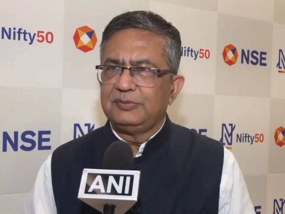 Business News | Stock Markets Will Absorb STT Hike, No Impact on NSE IPO and Asset of Listed Exchanges: NSE MD