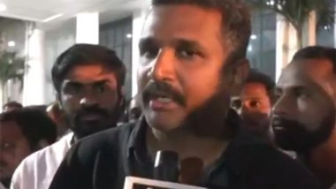 India News | Telangana: BRS Chief KCR Greets Party Workers and Leaders After SIT Questioning