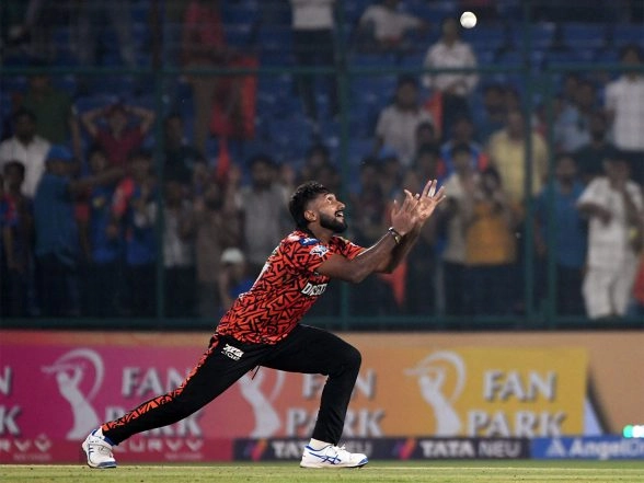 Sports News | Sri Lankan Pacer Eshan Malinga to Miss 3rd T20I Against England, T20 WC Place at Risk