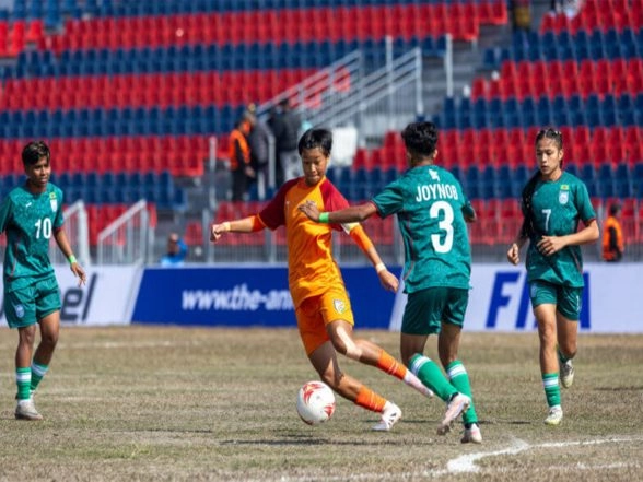 Sports News | SAFF U19 Women's C'ship: India U17 Lose 2-0 to Bangladesh in Preparation for U17 Asia Cup