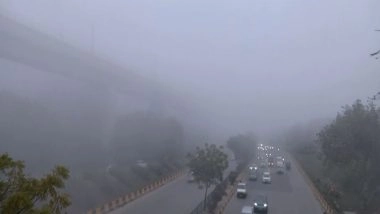 India News | Dense Fog Covers Parts of National Capital, Air Quality in 'poor' Category