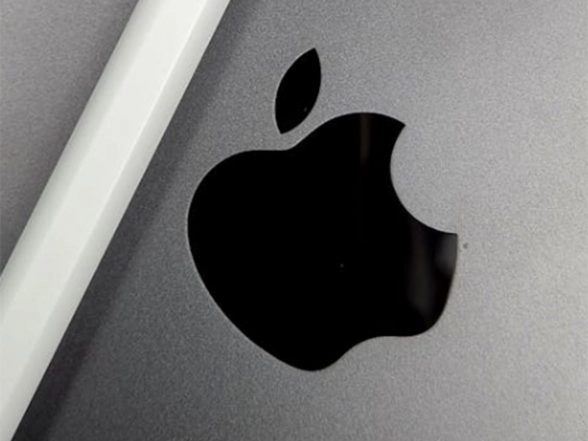 Tech News | IPhone Fold Could Feature Apple's Biggest Smartphone Battery Yet