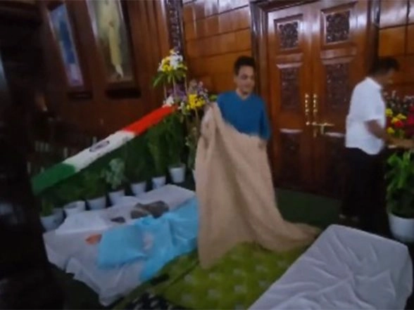 India News | BJP MLAs Continue Overnight Protest in Karnataka Assembly, Demand Excise Minister's Resignation