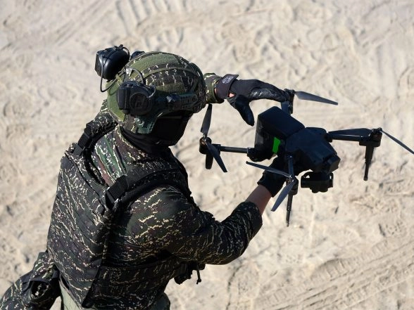 World News | Taiwan Detects 13 Chinese Sorties, 6 Vessels Around Island