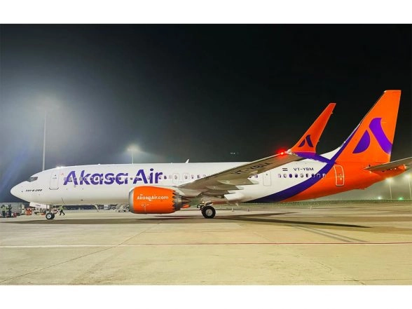 India News | Akasa Air Welcomes Its 33rd Aircraft with All-women Pilot Crew, Marking Its Second Fleet Addition Since January 2026