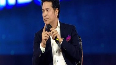 Sports News | Sachin Tendulkar Interacts with Mumbai Team Players Ahead of Ranji Trophy Quarter-final Clash Against Karnataka