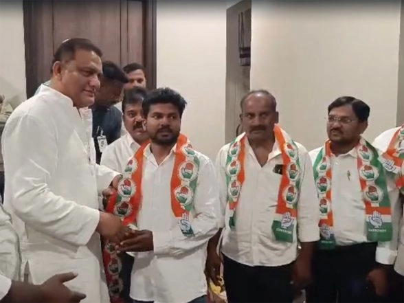 India News | Telangana: BRS Workers Join Congress in Zaheerabad Ahead of Municipal Elections